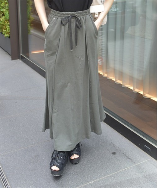 axes femme(アクシーズファム)の「切替スエットマーメイドスカート(スカート・レディース・カーキ/ブラック/グレイッシュベージュ・FREE)」の3枚目の写真