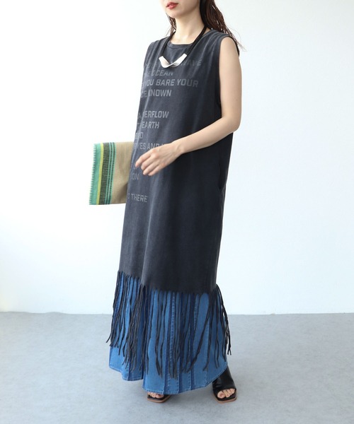 Cepica（セピカ）の「フリンジヘムロゴワンピース（ワンピース・レディース・グレー/ベージュ・FREE）」の3枚目の写真