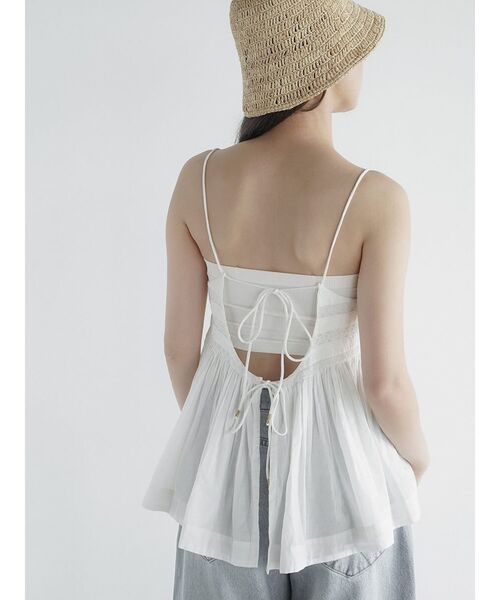 FIKA.(フィーカ)の「Lace switched cami tunic(キャミソール・レディース・ブラック/オフホワイト・MEDIUM)」の7枚目の写真