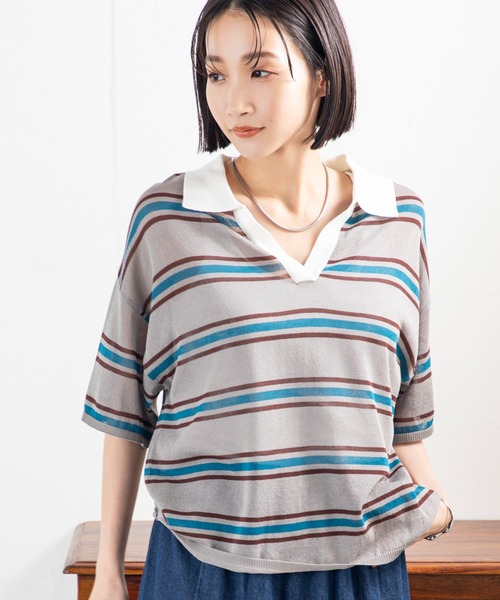MILLION CARATS(ミリオンカラッツ)の「配色衿とボーダーで視線を引く、大人の余裕を感じるボーダーニットポロトップス(ポロシャツ・レディース・グレー/ブラウン・FREE)」の2枚目の写真