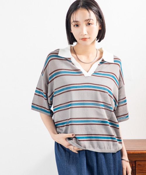 MILLION CARATS(ミリオンカラッツ)の「配色衿とボーダーで視線を引く、大人の余裕を感じるボーダーニットポロトップス(ポロシャツ・レディース・グレー/ブラウン・FREE)」の3枚目の写真