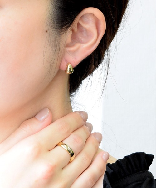 CALIN STANDARD(カリンスタンダード)の「◆金属アレルギー対応◆◆made in japan◆【痛くない】【落ちにくい】【ストレスフリーな着け心地】 オーバルドロップ ミニループフィットイヤリング(イヤリング・レディース・シルバー/ゴールド/ピンクゴールド・FREE)」の5枚目の写真
