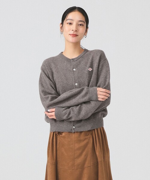 DANTON(ダントン)の「DANTON / LAMBS WOOL CREWNECK CARDIGAN(カーディガン/ボレロ・レディース・カーキ/オフホワイト/レッド/サックスブルー/ピンク・34)」の17枚目の写真