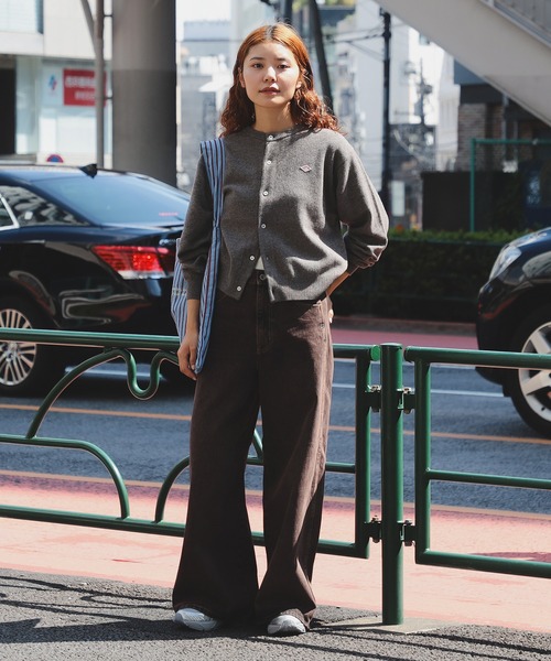 DANTON(ダントン)の「DANTON / LAMBS WOOL CREWNECK CARDIGAN(カーディガン/ボレロ・レディース・カーキ/オフホワイト/レッド/サックスブルー/ピンク・34)」の6枚目の写真