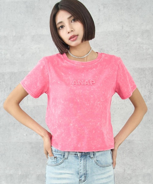 ANAP（アナップ）の「ANAP エンボスロゴＴシャツ（Tシャツ/カットソー・レディース・ブラック/ブルー/ピンク/ネイビー・FREE）」の22枚目の写真