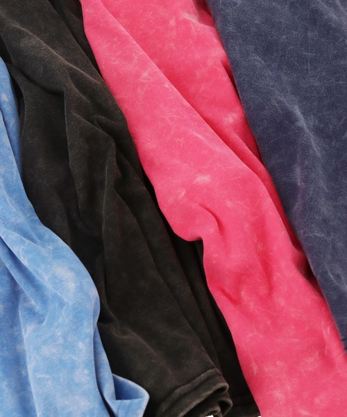 ANAP（アナップ）の「ANAP エンボスロゴＴシャツ（Tシャツ/カットソー・レディース・ブラック/ブルー/ピンク/ネイビー・FREE）」の14枚目の写真