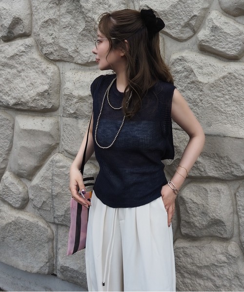 LAULEN(ローレン)の「irregular hem knit tops /イレギュラーヘムノースリニットトップス(ニット/セーター・レディース・チャコールグレー/ブラック/ネイビー/イエロー・FREE)」の3枚目の写真