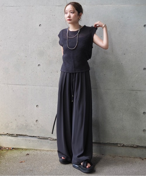LAULEN(ローレン)の「irregular hem knit tops /イレギュラーヘムノースリニットトップス(ニット/セーター・レディース・チャコールグレー/ブラック/ネイビー/イエロー・FREE)」の10枚目の写真
