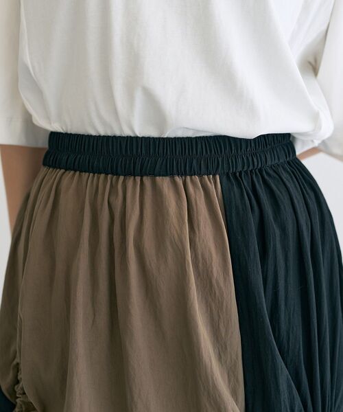 Editt by YECCA VECCA（エディットバイイェッカヴェッカ）の「ドロストデザインロングスカート（スカート・レディース・ブラック/カーキ/ブルー・FREE）」の10枚目の写真