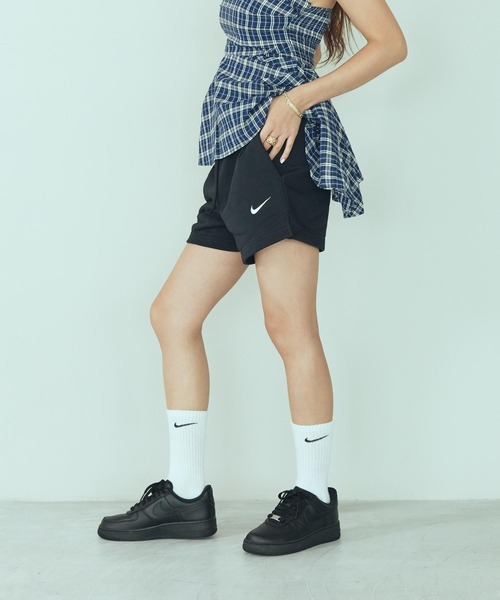 NIKE（ナイキ）の「ナイキ スポーツウェア フェニックス フリース ウィメンズ フレンチテリー ミッドライズ 4インチ ショート / Nike Sportswear Phoenix Fleece Women's French Terry Mid-Rise Shorts II0741-010 Black（その他パンツ・レディース・ブラック・S/M/XS/L/XL）」の3枚目の写真