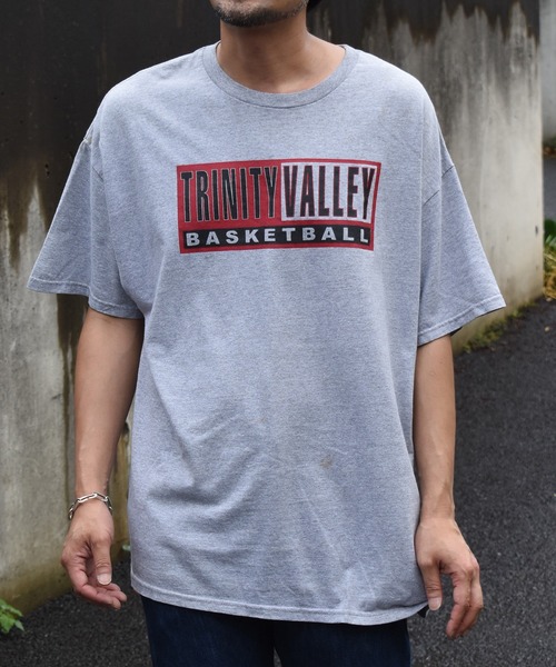 【NIKE】カレッジ ロゴ Tシャツ★国内正規品 NIKE ナイキ カレッジロゴ スタイル 刺繍 グラフィック Tシャツ
