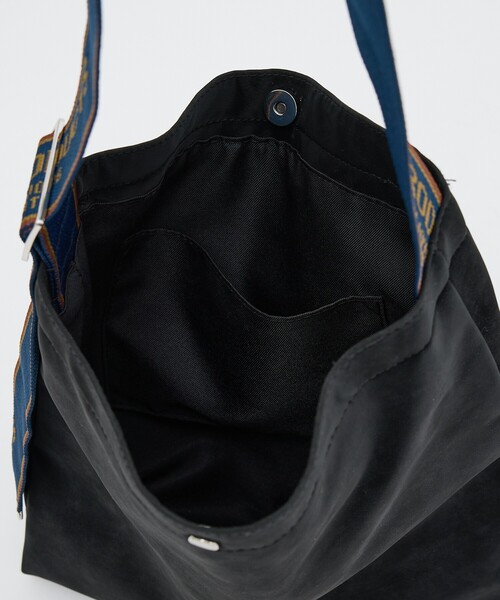OUTDOOR PRODUCTS(アウトドアプロダクツ)の「【OUTDOOR PRODUCTS / アウトドアプロダクツ】Jacquard Tapelogo Tote/テープロゴ縦型トート/ユニセックス(ショルダーバッグ・メンズ・ブラック/ブラウン/グレー/アイボリー/キャメル・フリー)」の22枚目の写真