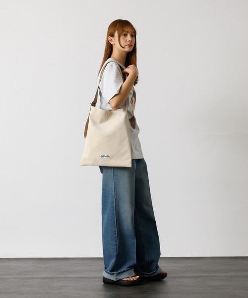 OUTDOOR PRODUCTS(アウトドアプロダクツ)の「【OUTDOOR PRODUCTS / アウトドアプロダクツ】Jacquard Tapelogo Tote/テープロゴ縦型トート/ユニセックス(ショルダーバッグ・メンズ・ブラック/ブラウン/グレー/アイボリー/キャメル・フリー)」の15枚目の写真