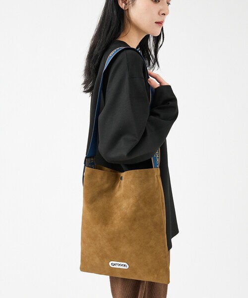 OUTDOOR PRODUCTS(アウトドアプロダクツ)の「【OUTDOOR PRODUCTS / アウトドアプロダクツ】Jacquard Tapelogo Tote/テープロゴ縦型トート/ユニセックス(ショルダーバッグ・メンズ・ブラック/ブラウン/グレー/アイボリー/キャメル・フリー)」の7枚目の写真