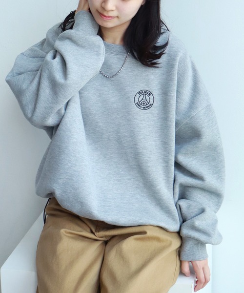 PARIS SAINT-GERMAIN（パリサンジェルマン）の「【Paris Saint-Germain/パリサンジェルマン】裏起毛 裾ドロスト エンブレムロゴ スウェットトレーナー（スウェット・メンズ・グレー/スミクロ/ブラック・L/M/XL）」の20枚目の写真