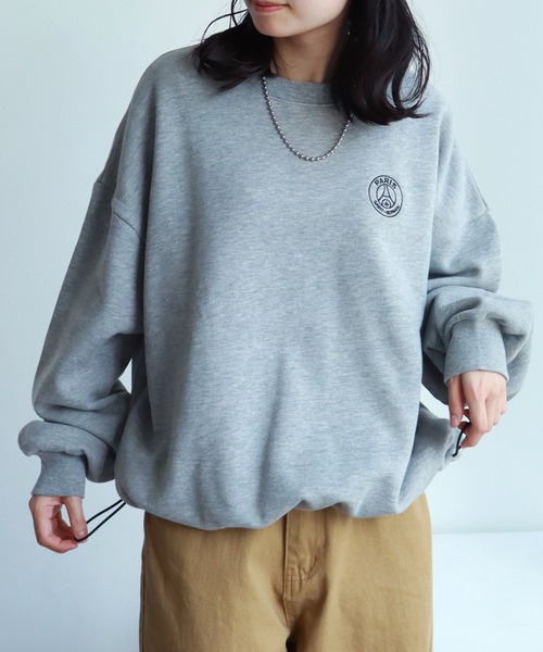 PARIS SAINT-GERMAIN（パリサンジェルマン）の「【Paris Saint-Germain/パリサンジェルマン】裏起毛 裾ドロスト エンブレムロゴ スウェットトレーナー（スウェット・メンズ・グレー/スミクロ/ブラック・L/M/XL）」の21枚目の写真