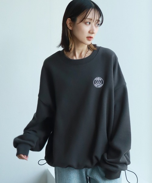 PARIS SAINT-GERMAIN（パリサンジェルマン）の「【Paris Saint-Germain/パリサンジェルマン】裏起毛 裾ドロスト エンブレムロゴ スウェットトレーナー（スウェット・メンズ・グレー/スミクロ/ブラック・L/M/XL）」の14枚目の写真