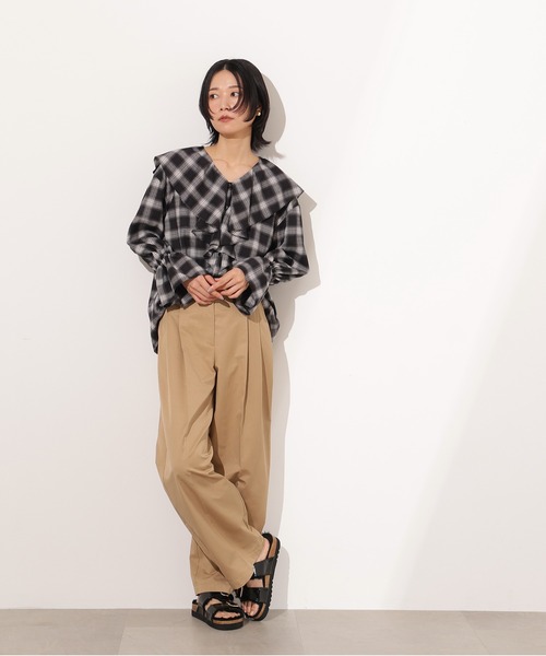 N.(N. Natural Beauty Basic)(エヌエヌナチュラルビューティーベーシック)の「ツータックツイルパンツ(その他パンツ・レディース・ベージュ/チャコールグレー・MEDIUM/SMALL)」の19枚目の写真