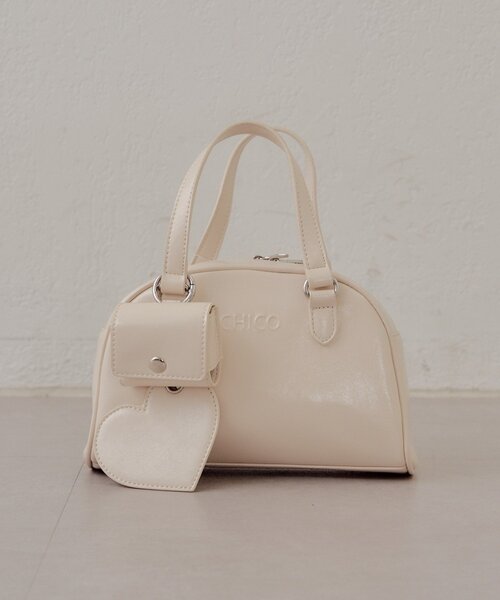 Chico(チコ)の「【REVIVAL/WEB限定】チャーム付ミニボストンバッグ(ボストンバッグ・レディース・ブラック/レッド/アイボリー/ブラウン系その他3・FREE)」の2枚目の写真