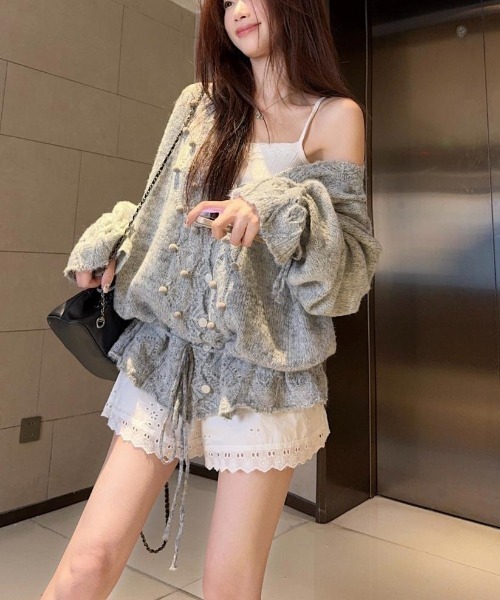 gossip!ロサンゼルス(ゴシップロサンゼルス)の「ドロストアクセント かぎ編みエアリーゆったりカジュアルニットカーディガン(ニット/セーター・レディース・グレー/オフホワイト・M)」の5枚目の写真