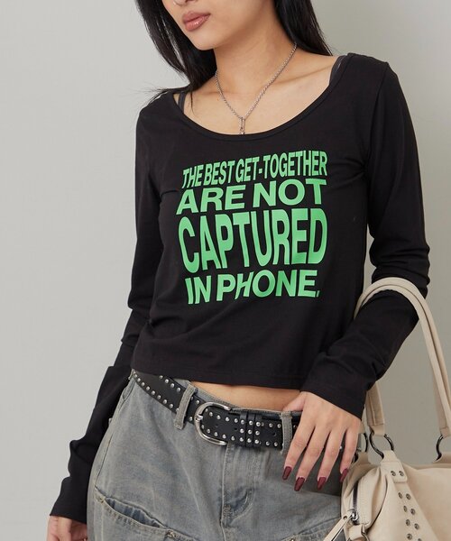 WHO'S WHO gallery（フーズフーギャラリー）の「【WEB限定】メッセージトップス（Tシャツ/カットソー・レディース・ブラック/ダークブラウン/ホワイト/ブルー系その他/ネイビー/グレー/チャコールグレー/ブラック系その他/ホワイト系その他/ミント/ブラック系その他2/イエロー系その他/グレー系その他/グレー系その他2・FREE）」の5枚目の写真