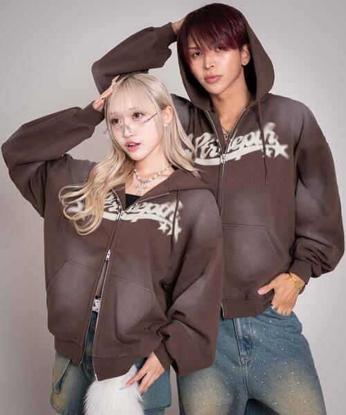 LTR DEPTH（レイターデプス）の「LTR DEPTH/【25年秋冬新作】グラフィックZIPパーカー（パーカー・メンズ・ピンク/ブラウン/ブラック・MEDIUM/LARGE）」の5枚目の写真