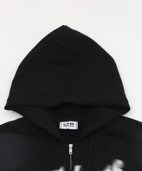 LTR DEPTH（レイターデプス）の「LTR DEPTH/【25年秋冬新作】グラフィックZIPパーカー（パーカー・メンズ・ピンク/ブラウン/ブラック・MEDIUM/LARGE）」の20枚目の写真
