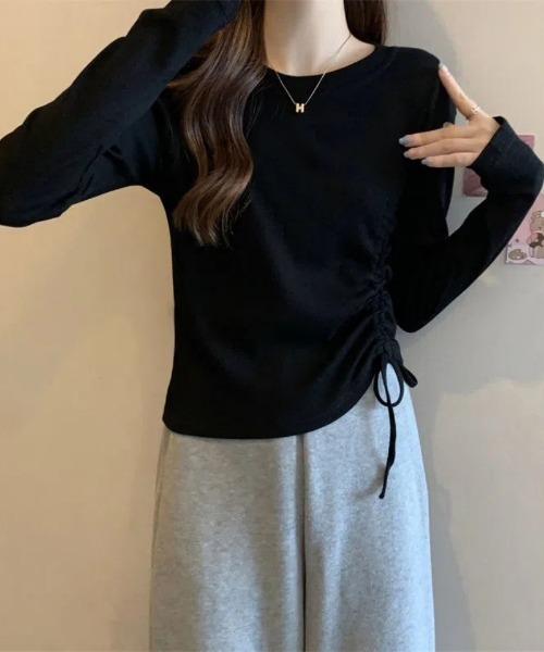 Ritzy（リッツィー）の「サイドシャーリング ショルダーカット トップス（Tシャツ/カットソー・レディース・グレー/ブラック/ホワイト・FREE）」の4枚目の写真