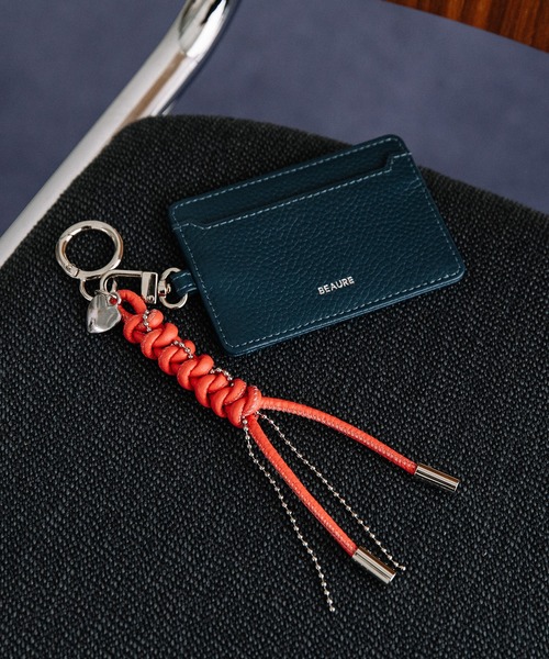 Beau're(ヴュレ)の「BEAURE レザーコード付き パスケース(パスケース・レディース・シルバー/アイボリー/ネイビー/イエロー/ブラウン/ピンク・FREE)」の16枚目の写真