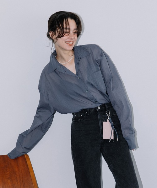 Beau're(ヴュレ)の「BEAURE レザーコード付き パスケース(パスケース・レディース・シルバー/アイボリー/ネイビー/イエロー/ブラウン/ピンク・FREE)」の11枚目の写真