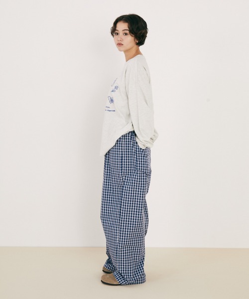 MERLOT（メルロー）の「レタリング刺繍ロンT（Tシャツ/カットソー・レディース・ホワイト/ライトグレー・FREE）」の17枚目の写真