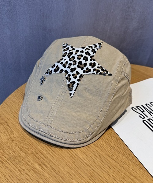lilful(リルフル)の「スタッズ付き レオパードスターモチーフ ステッチハンチング帽(ハンチング/ベレー帽・レディース・ベージュ/ブラック/グレー・F)」の6枚目の写真