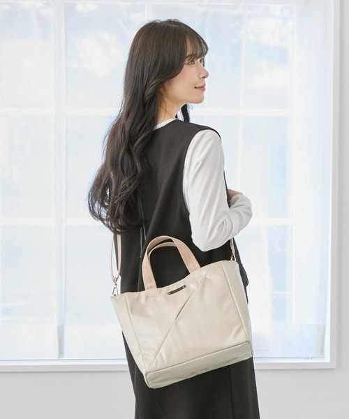 ROOTOTE(ルートート)の「ルートート / LT.スクエア.スラッシュ-A(ショルダーバッグ・レディース・ネイビー/ブラック/アイボリー/シルバー・FREE)」の15枚目の写真
