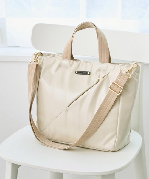 ROOTOTE(ルートート)の「ルートート / LT.スクエア.スラッシュ-A(ショルダーバッグ・レディース・ネイビー/ブラック/アイボリー/シルバー・FREE)」の7枚目の写真