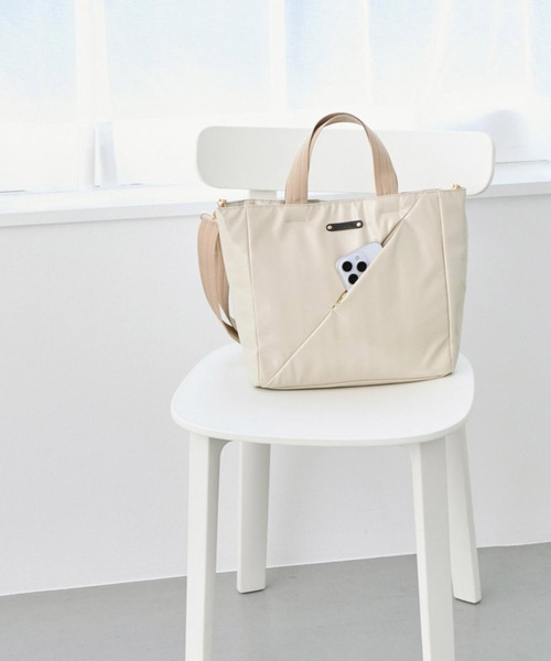 ROOTOTE(ルートート)の「ルートート / LT.スクエア.スラッシュ-A(ショルダーバッグ・レディース・ネイビー/ブラック/アイボリー/シルバー・FREE)」の8枚目の写真