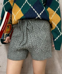 ケーブル編みニットショートパンツ