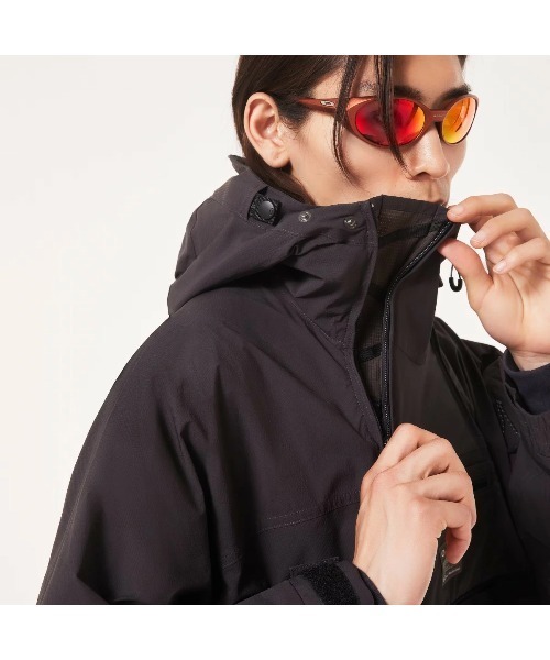 OAKLEY（オークリー）の「OAKLEY Fgl Stroke Anorak 5.7（オークリー FGL ストローク アノラック 5.7）（ナイロンジャケット・メンズ・ブラック系/ブラウン系・MEDIUM/LARGE/SMALL）」の6枚目の写真