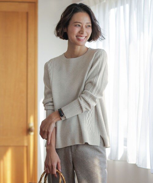 J.PRESS Ladies（J.プレス レディス）の「【WEB限定カラーあり】CAT クルーネック ニット（ニット/セーター・レディース・ピンク系/サックスブルー系/イエロー系/シルバー系/ホワイト系・SMALL）」の5枚目の写真