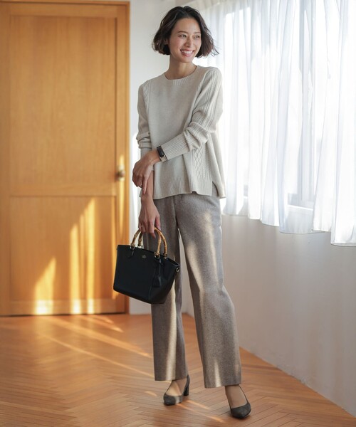 J.PRESS Ladies（J.プレス レディス）の「【WEB限定カラーあり】CAT クルーネック ニット（ニット/セーター・レディース・ピンク系/サックスブルー系/イエロー系/シルバー系/ホワイト系・SMALL）」の10枚目の写真
