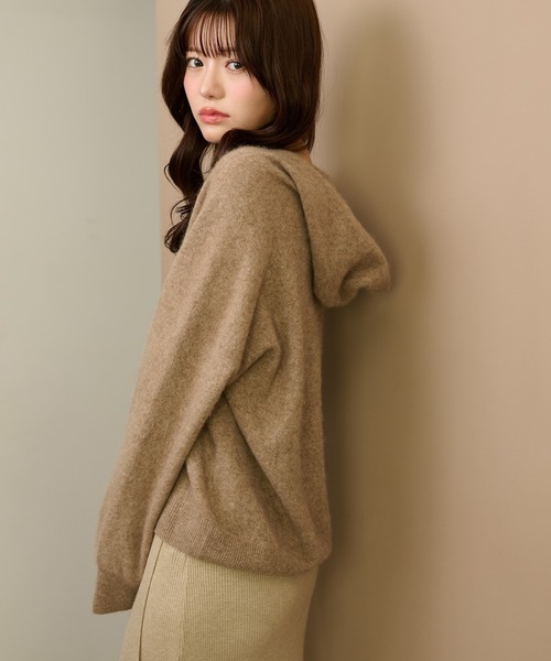 LAULEN（ローレン）の「wool cashmere hoodie knit pullover /ウールカシミヤフード付きニットプルオーバー（Tシャツ/カットソー・レディース・チャコールグレー/ベージュ・FREE）」の21枚目の写真