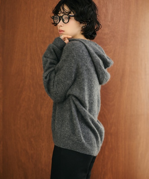 LAULEN（ローレン）の「wool cashmere hoodie knit pullover /ウールカシミヤフード付きニットプルオーバー（Tシャツ/カットソー・レディース・チャコールグレー/ベージュ・FREE）」の10枚目の写真
