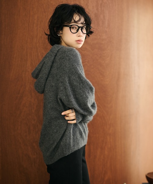 LAULEN（ローレン）の「wool cashmere hoodie knit pullover /ウールカシミヤフード付きニットプルオーバー（Tシャツ/カットソー・レディース・チャコールグレー/ベージュ・FREE）」の8枚目の写真