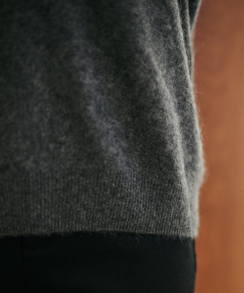 LAULEN（ローレン）の「wool cashmere hoodie knit pullover /ウールカシミヤフード付きニットプルオーバー（Tシャツ/カットソー・レディース・チャコールグレー/ベージュ・FREE）」の4枚目の写真