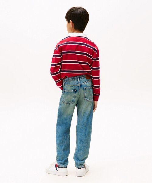 TOMMY HILFIGER（トミーヒルフィガー）の「BOYS アーカイブフラッグヴィンテージデニムジーンズ（デニムパンツ・キッズ・インディゴブルー・140cm/150cm/160cm/130cm）」の4枚目の写真