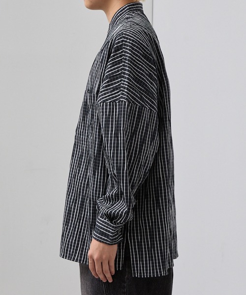 SLICK（スリック）の「【SLICK/スリック】Stripe Tuck Jaquard Band Collar Dolmansleeve Shirt/タックジャガードストライプバンドカラードルマンスリーブシャツ / クラシック（シャツ/ブラウス・メンズ・ネイビー/ブラック・1/3/2）」の4枚目の写真