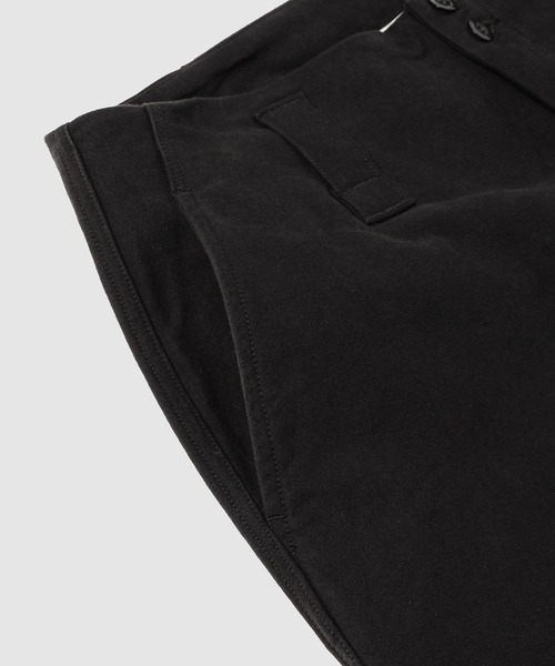 WhoWhat(フーワット)の「ORIGAMI POCKET CARGO PANTS(カーゴパンツ・メンズ・ホワイト/ブラック・M)」の8枚目の写真