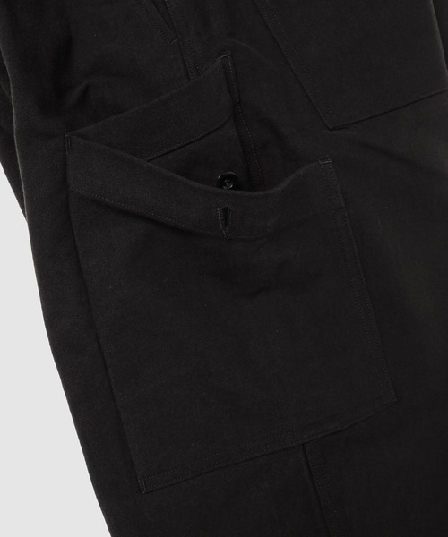 WhoWhat(フーワット)の「ORIGAMI POCKET CARGO PANTS(カーゴパンツ・メンズ・ホワイト/ブラック・M)」の11枚目の写真