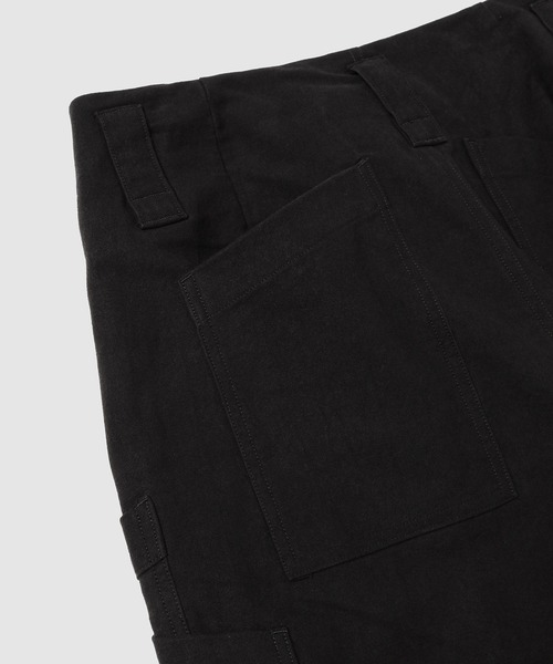 WhoWhat(フーワット)の「ORIGAMI POCKET CARGO PANTS(カーゴパンツ・メンズ・ホワイト/ブラック・M)」の9枚目の写真