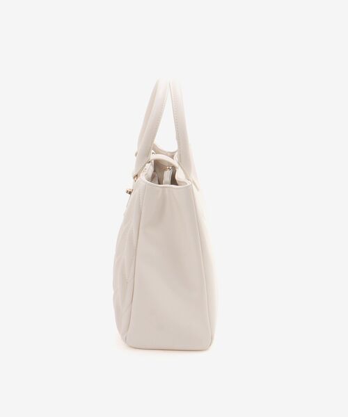 MAJESTIC LEGON(マジェスティックレゴン)の「クラシカルスクエアミディバッグ(ショルダーバッグ・レディース・アイボリー/ブラック・FREE)」の21枚目の写真