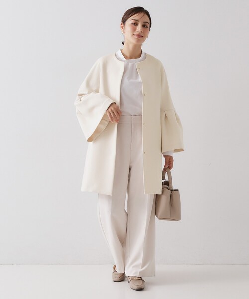 OPAQUE.CLIP（オペークドットクリップ）の「フレアスリーブミドルコート【洗濯機OK】（ノーカラーコート・レディース・オフホワイト/ブラック・40/38/36）」の4枚目の写真